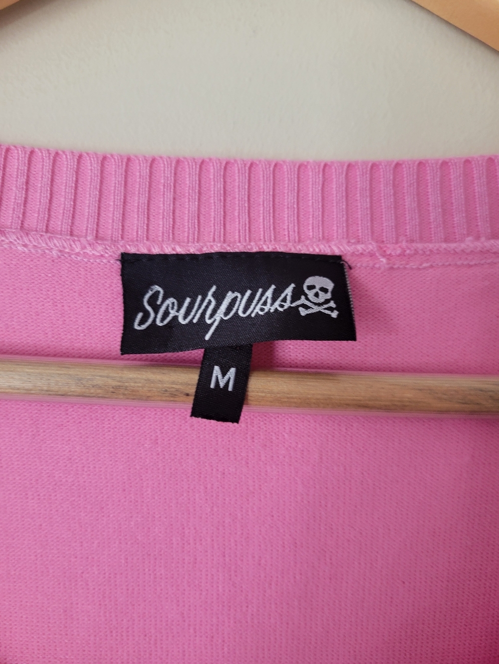Retro Sourpuss Pink Short Sleeve Cropped Cradigan Shrug Embroidered Cherry Sz M - Picture 6 of 7
